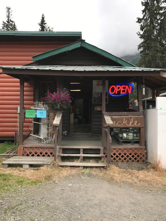 Gwin'S Lodge & Roadhouse Cooper Landing Exterior foto