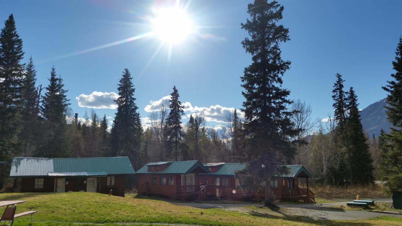 Gwin'S Lodge & Roadhouse Cooper Landing Exterior foto