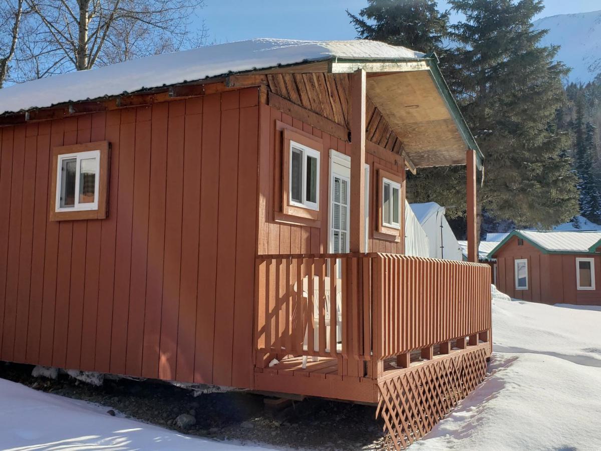 Gwin'S Lodge & Roadhouse Cooper Landing Exterior foto
